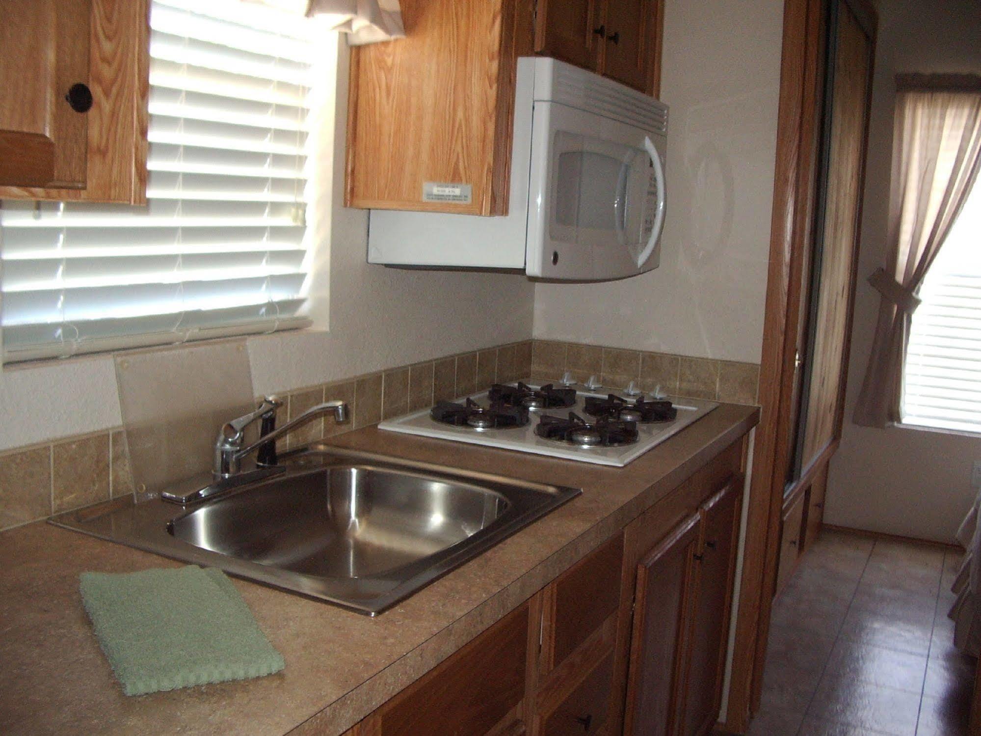 Verde Valley Rv & Camping Resort, A Thousand Trails Property コットンウッド エクステリア 写真